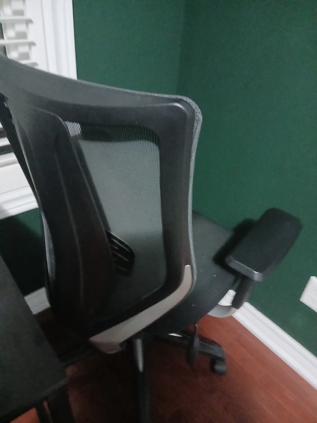 Black Mesh Office Chair - photo 3