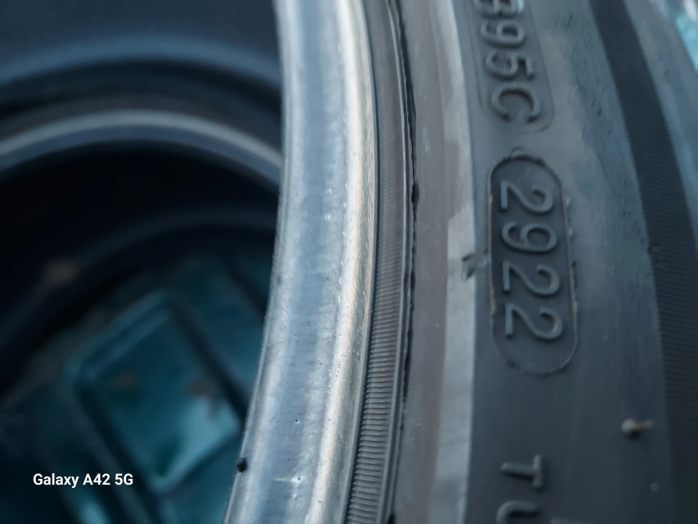 Lexani Tires 245/35ZR19 - photo 2