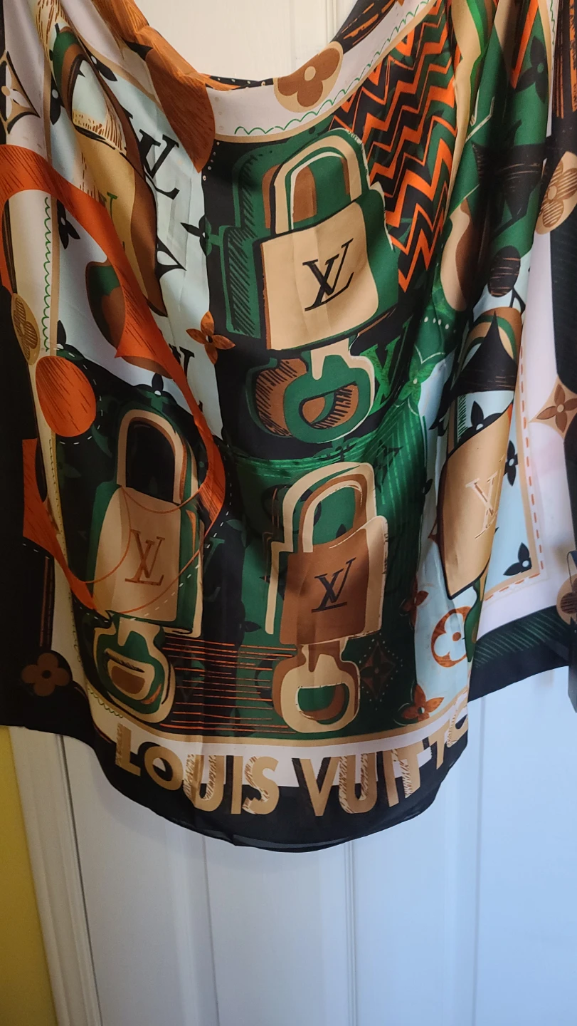 l Silk Scarves - photo 4