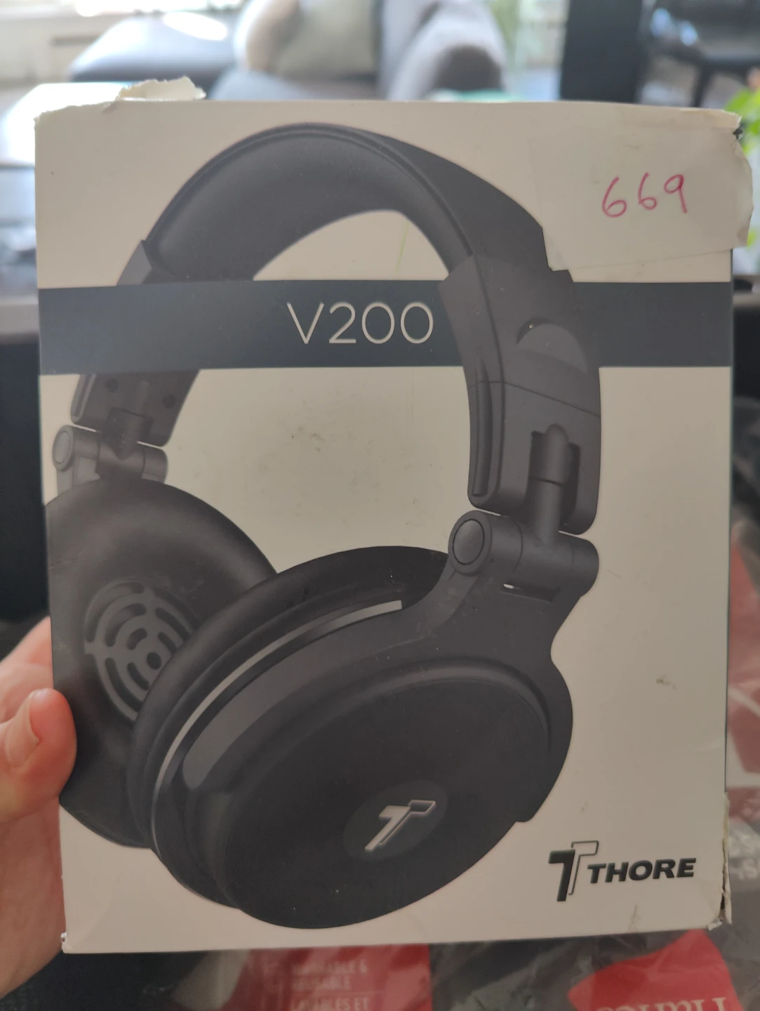 Thore V200 Over-Ear Headphones with Accessories
