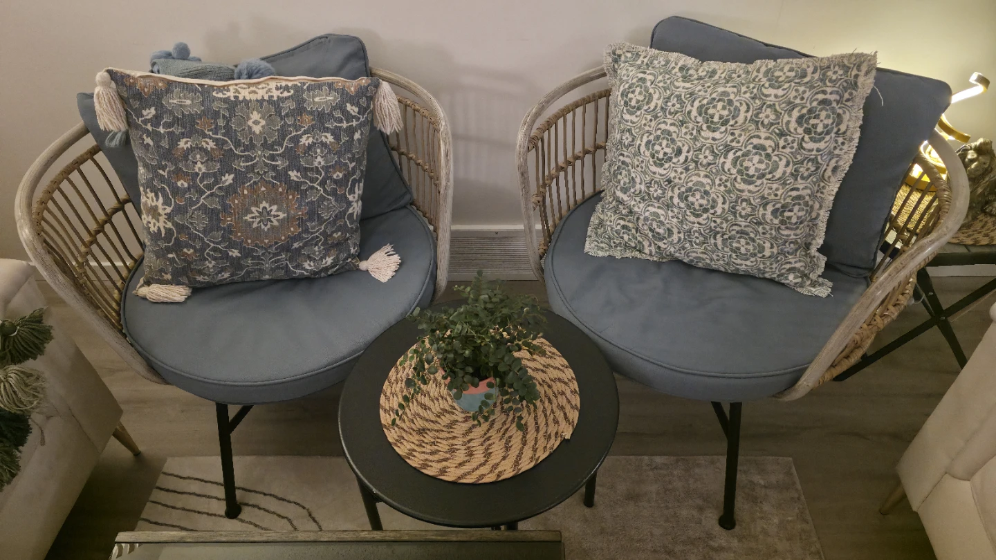 Wicker Accent Chairs with two Cushions - photo 2