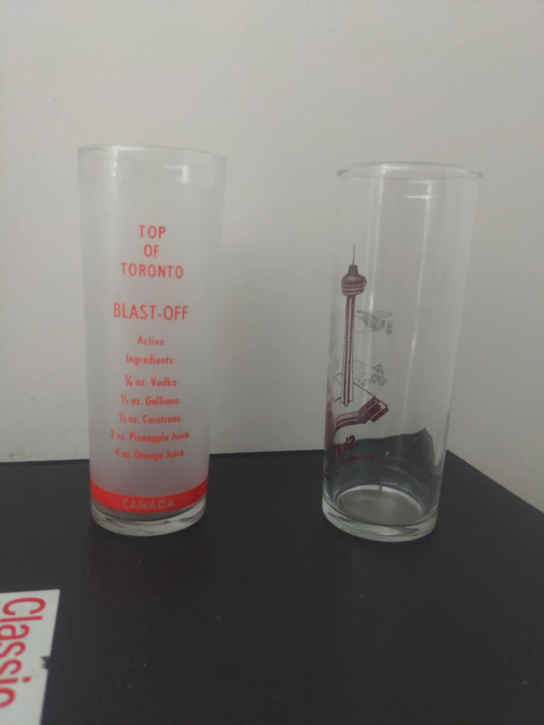 Vintage Set of 2 Toronto & Niagara Falls Souvenir Glasses - photo 2