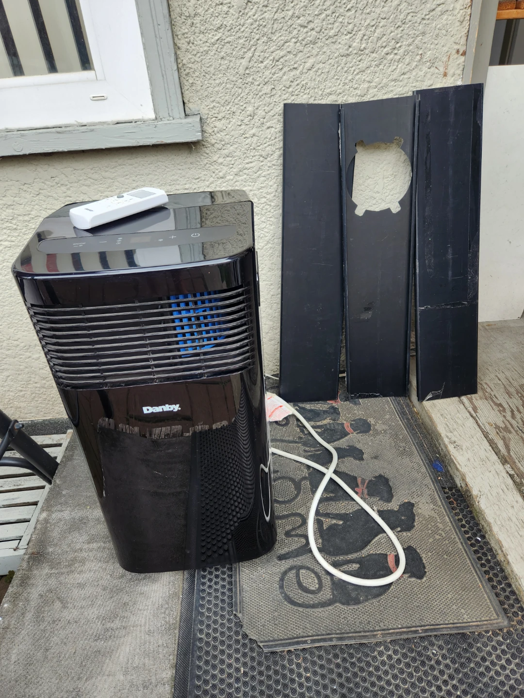 Danby Portable Air Conditioner - photo 2