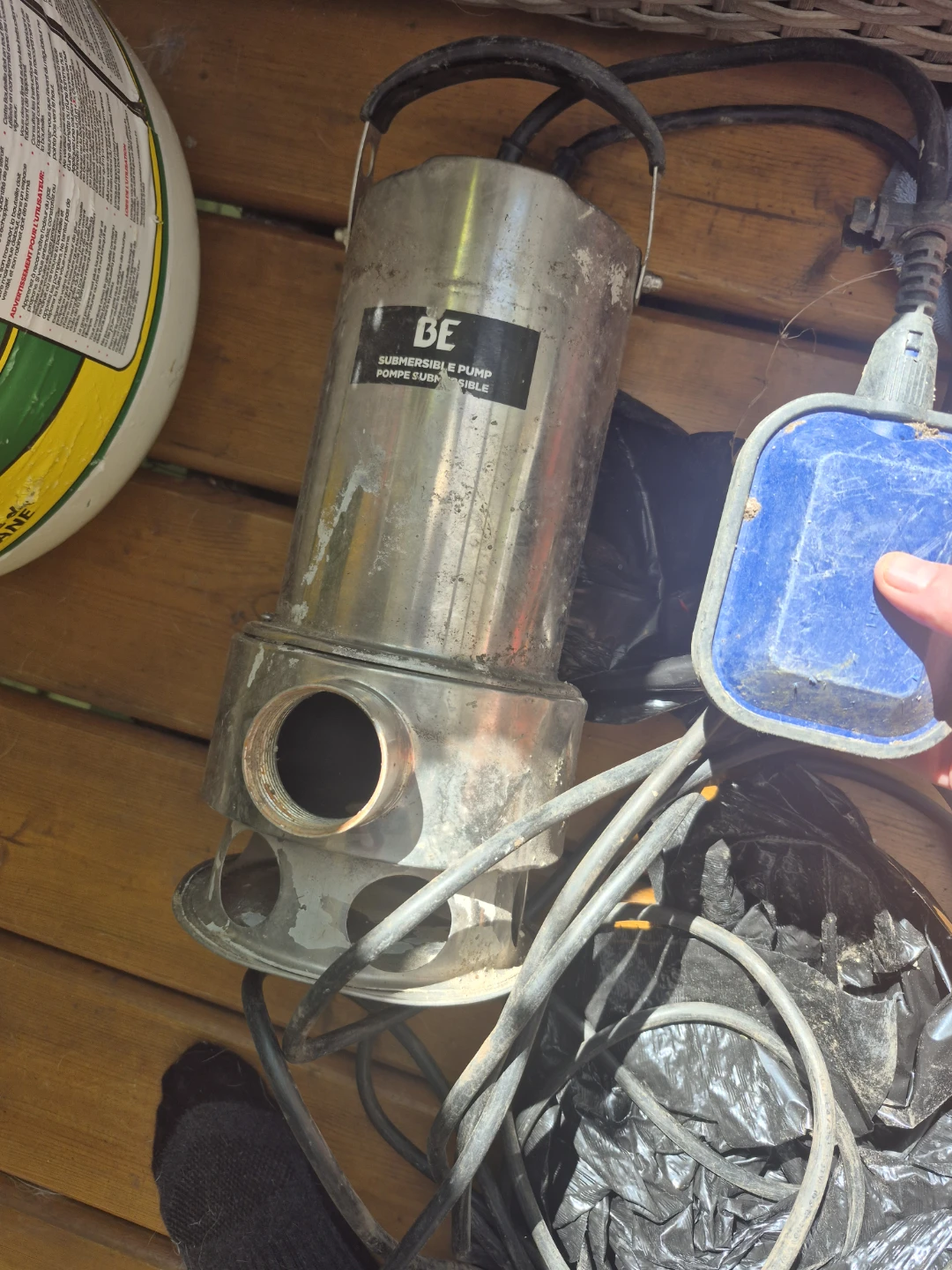 Aluminum pump with float switch