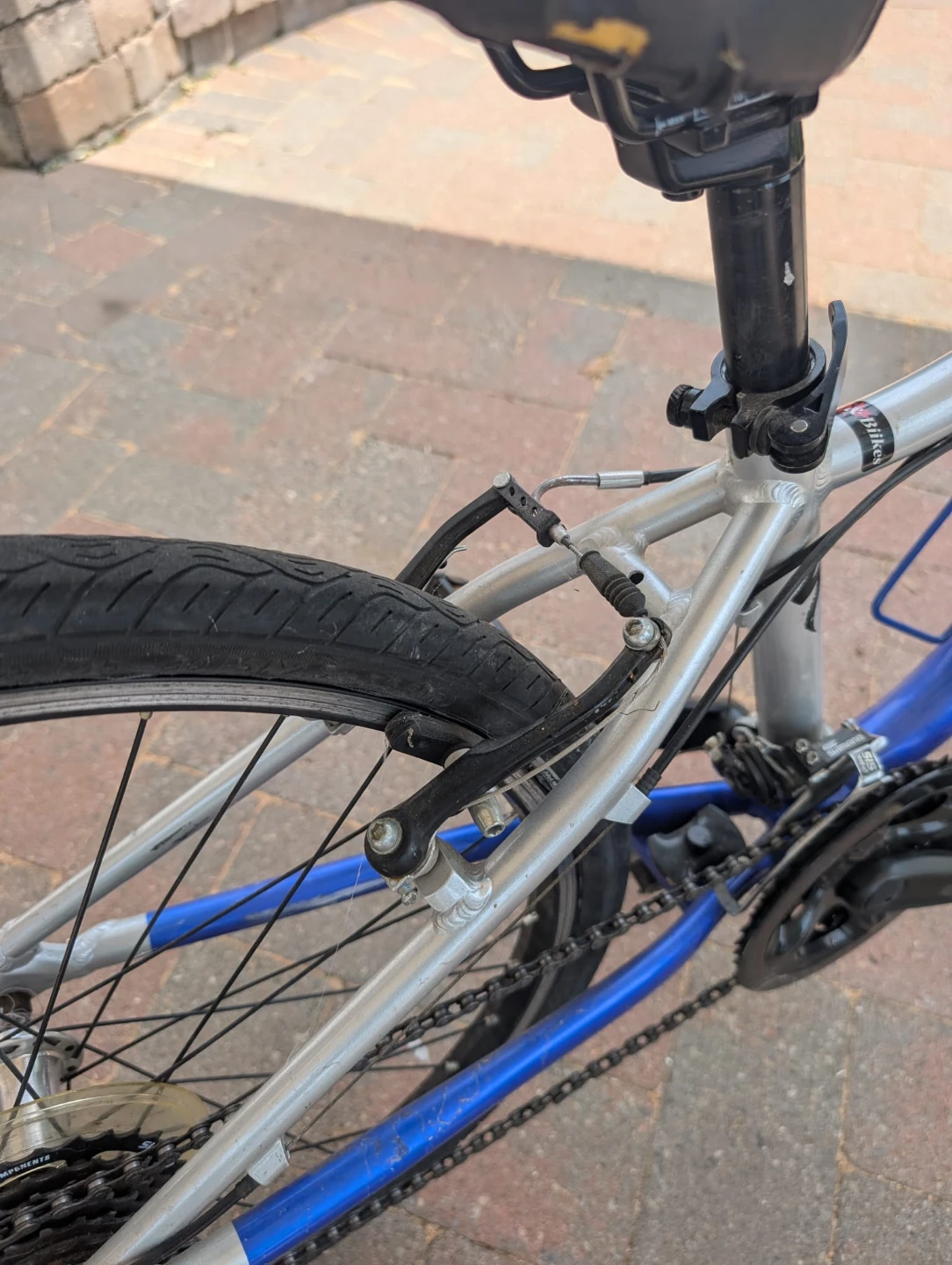 Specialized Hotrock 24  Kids Bike - photo 5
