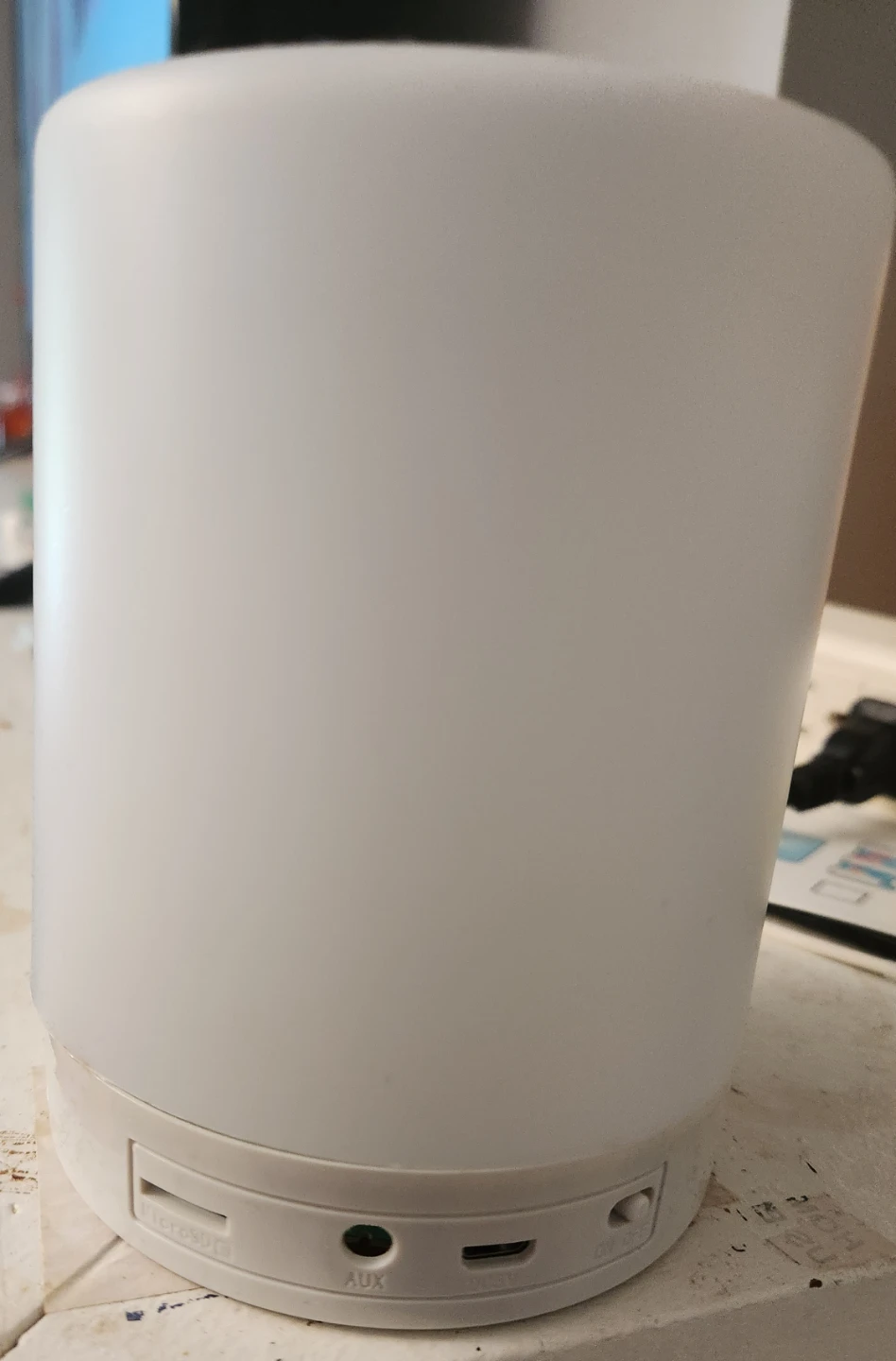 ⚽️White Portable Bluetooth Speaker Lamp