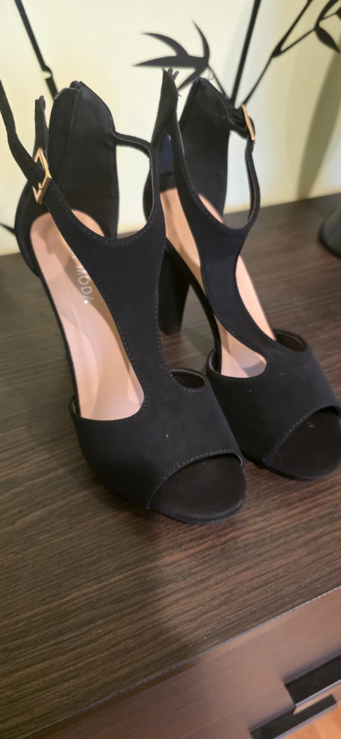 Black High Heel Sandals - photo 2