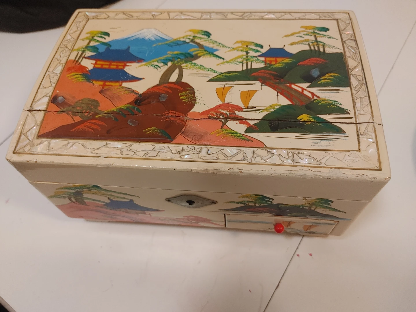 Vintage Musical Jewelry Box