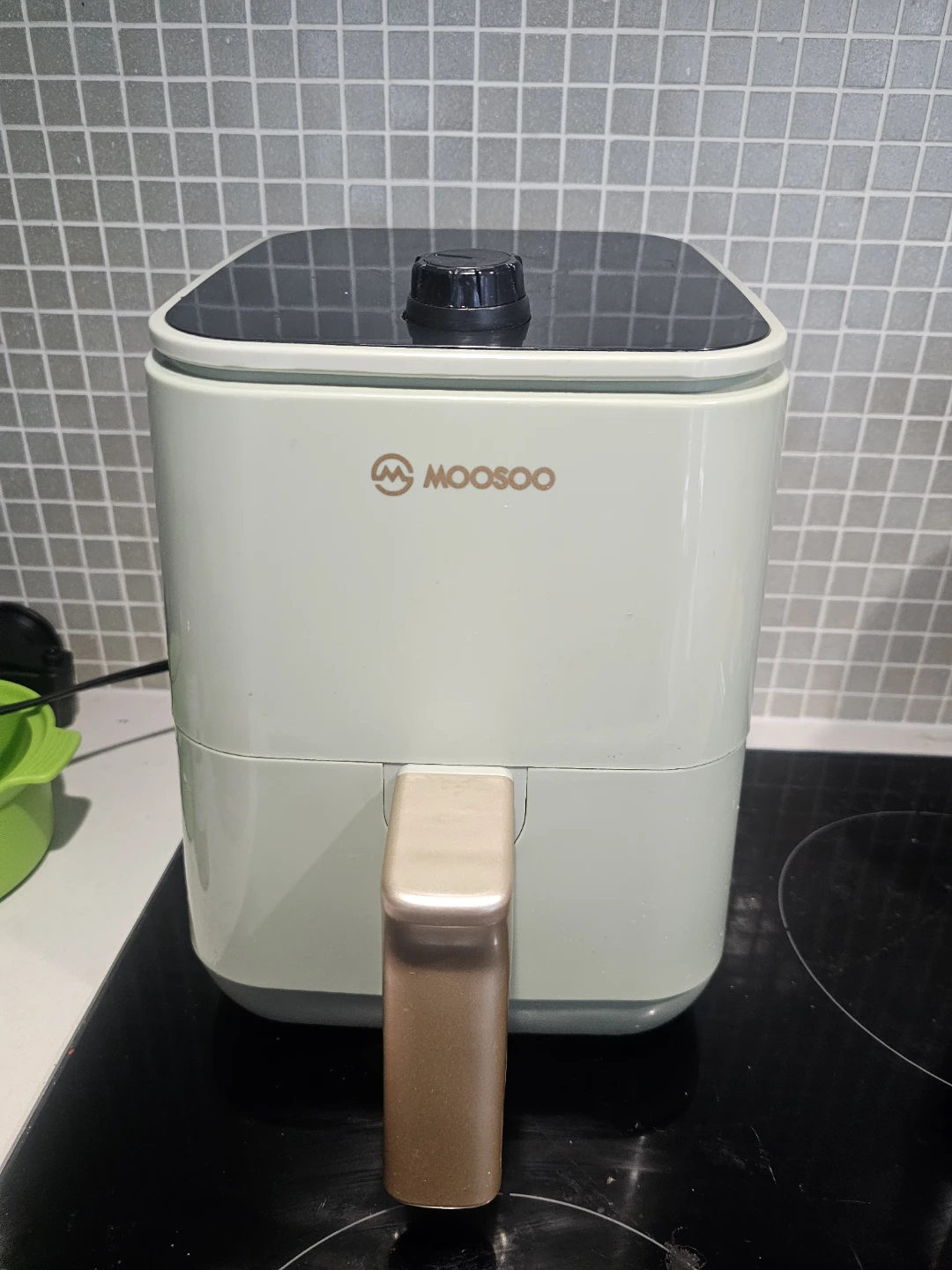 MOOSOO Air Fryer - Light Green