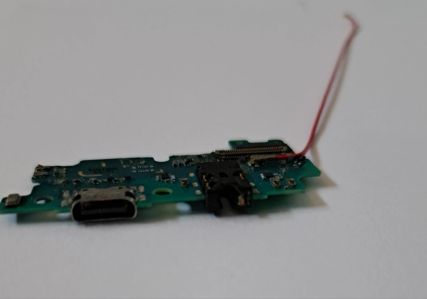Samsung Galaxy A50s Battery and Charging Port - photo 5