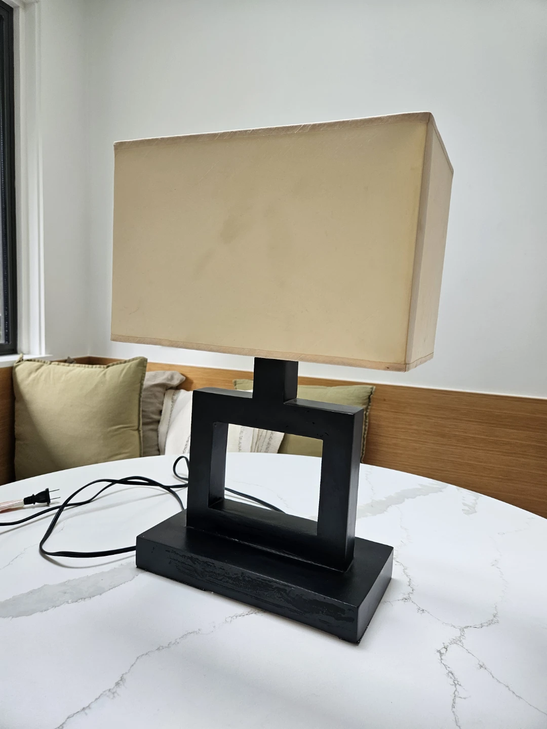 Modern Black Geometric Table Lamp with Beige Shade - photo 2