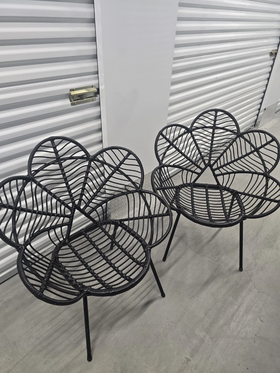Black Flower-Shaped Chairs (Set of 3