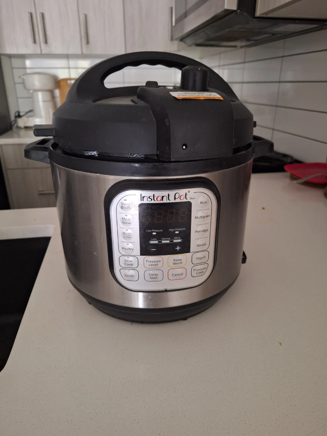Instant Pot Duo 6 Quart Electric Pressure Cooker