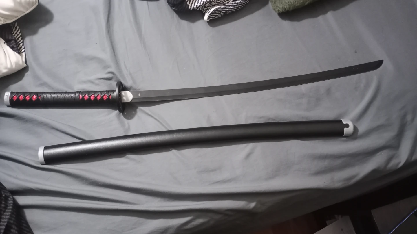 Black steel katana with red handle and leather sheath - photo 4