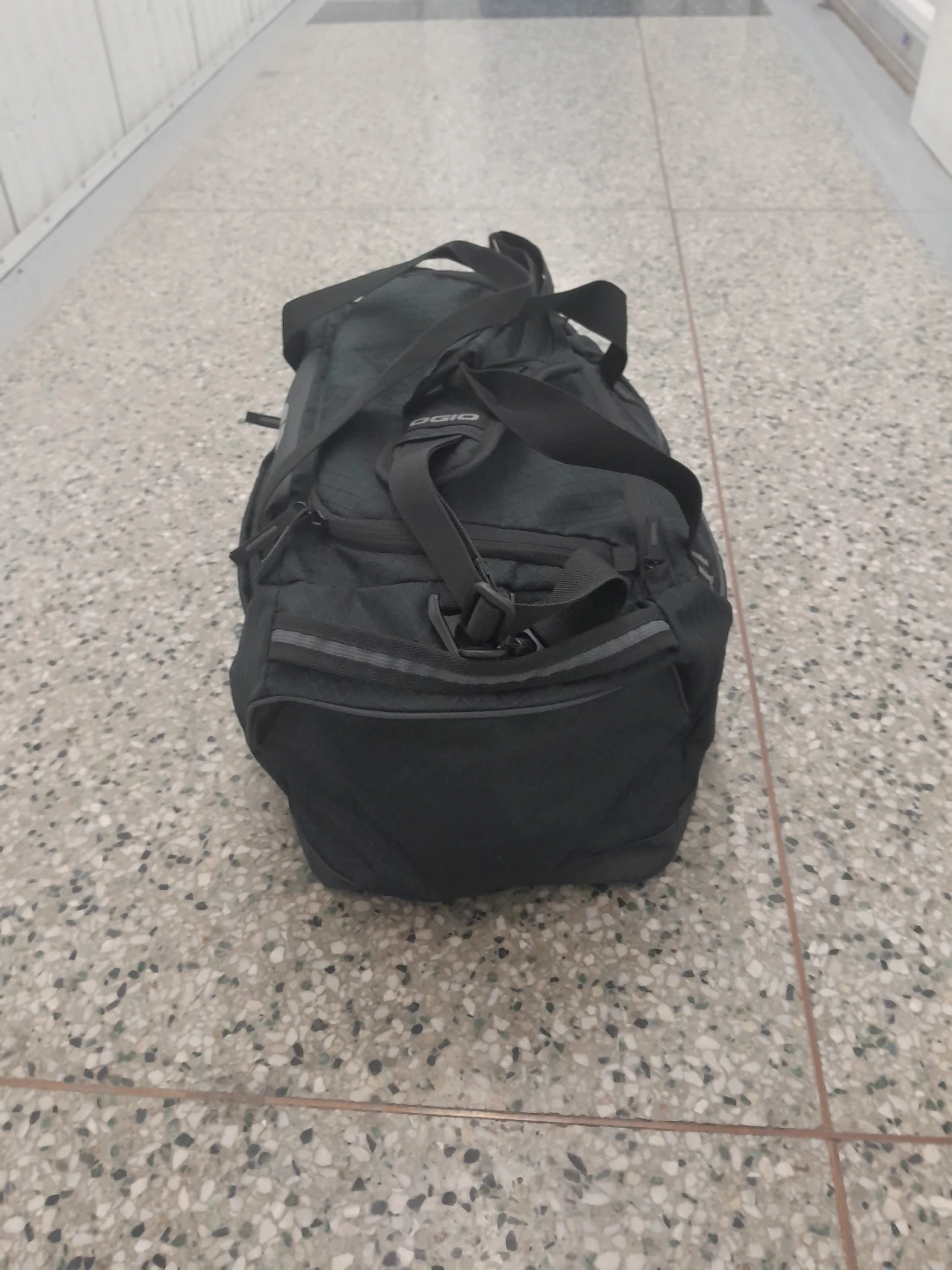 OGIO Black Duffel Bag  Small Size - photo 4