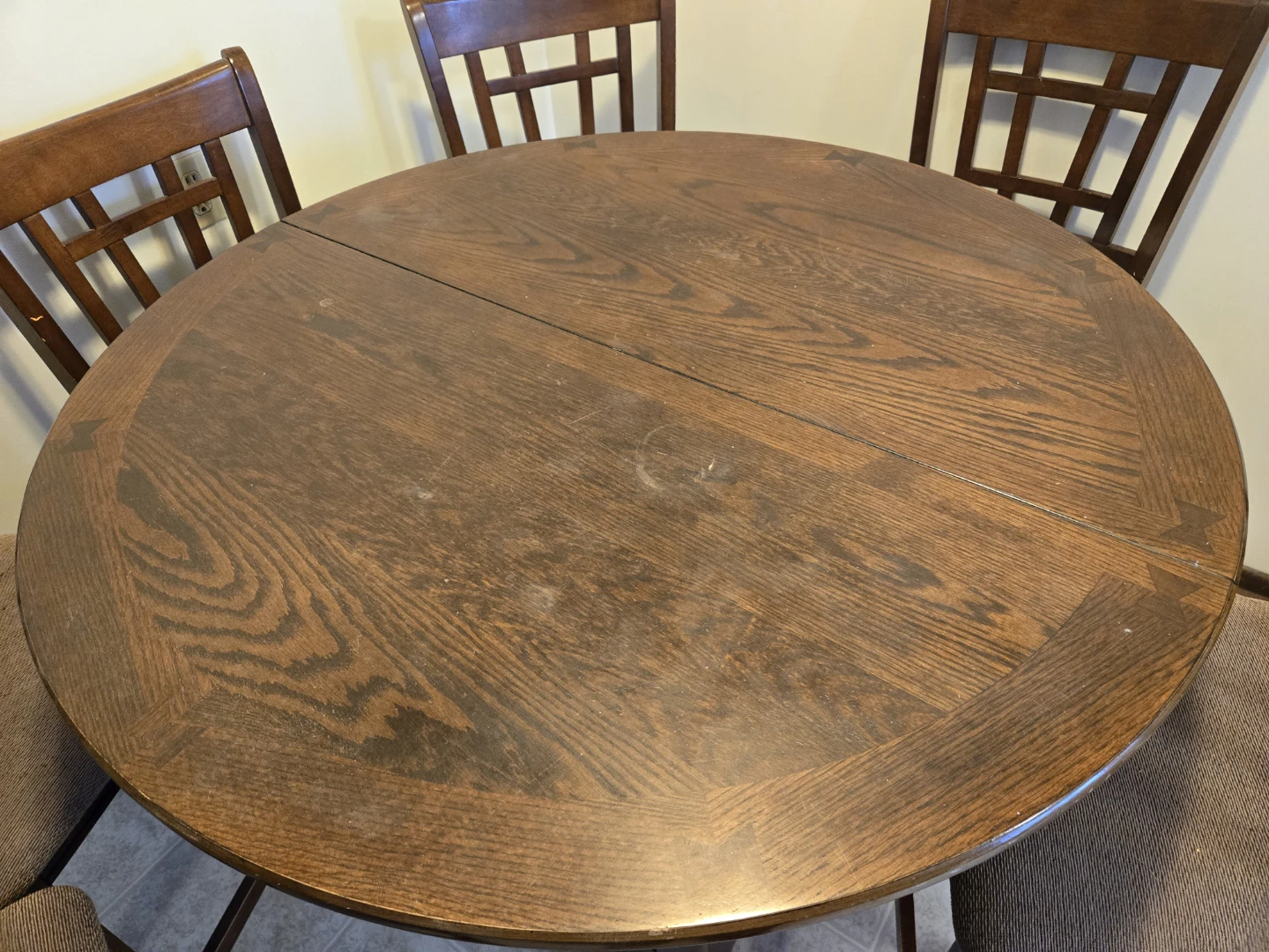 Moving sale - Counter Height Dining Table with 6 Chairs - photo 3
