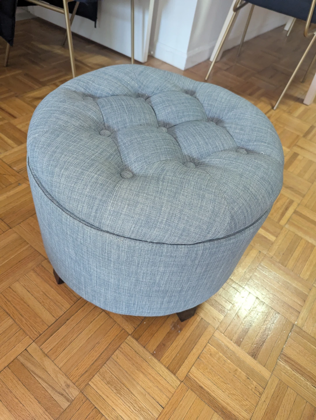 West Elm Tufted Round Ottoman Storage Pouf - photo 2