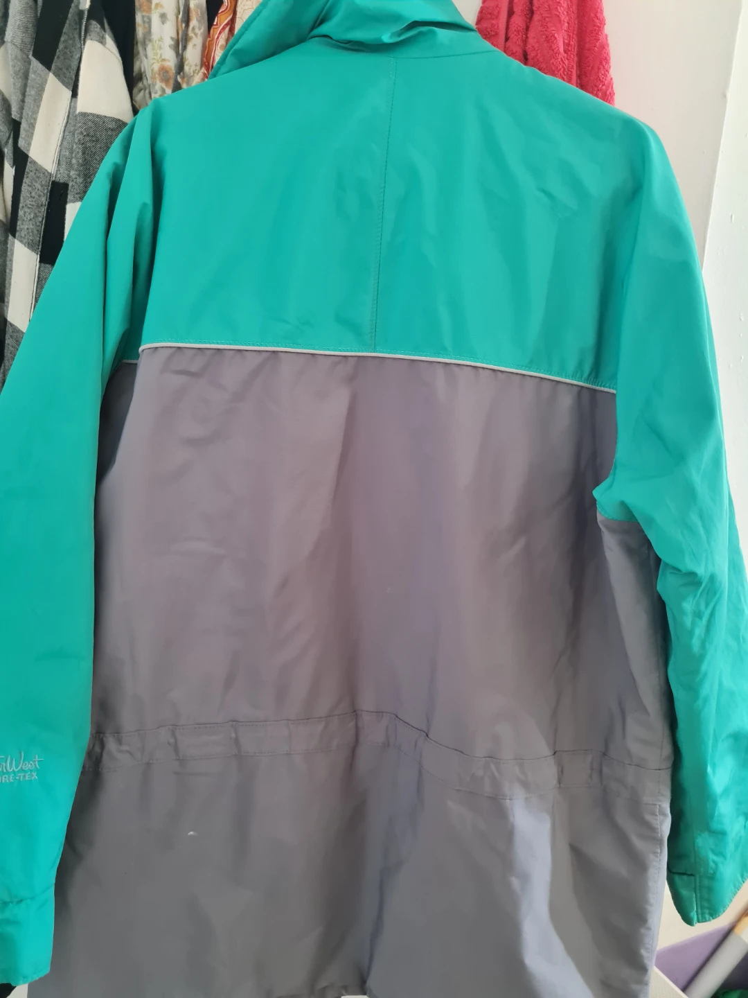Far West Mountain Wear Gore-Tex Jacket - photo 2