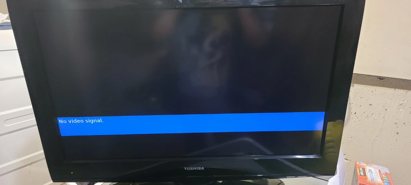 Toshiba TV  32 inch