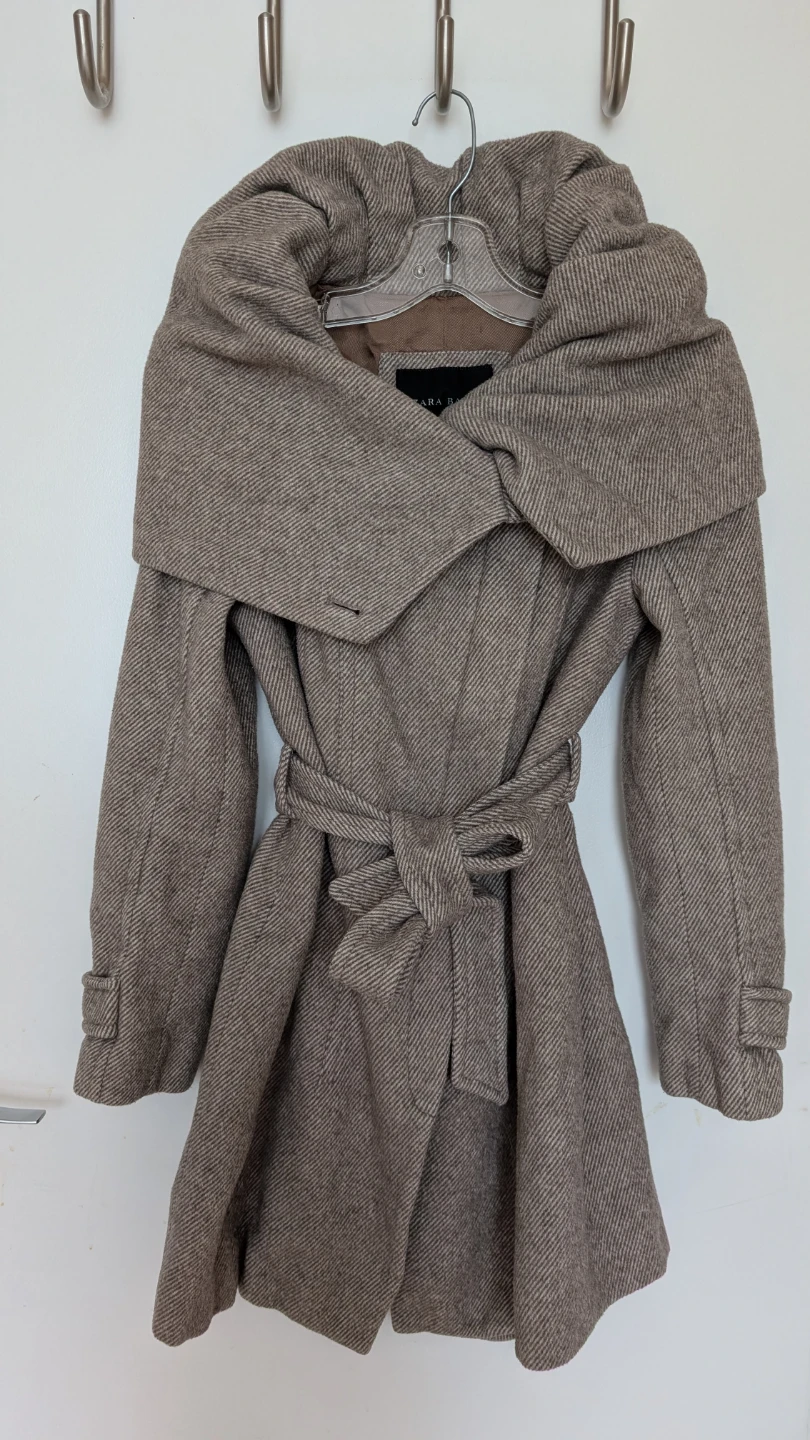Cozy & classy Wool Tweed jacket with hoodie/ neck shawl - photo 3