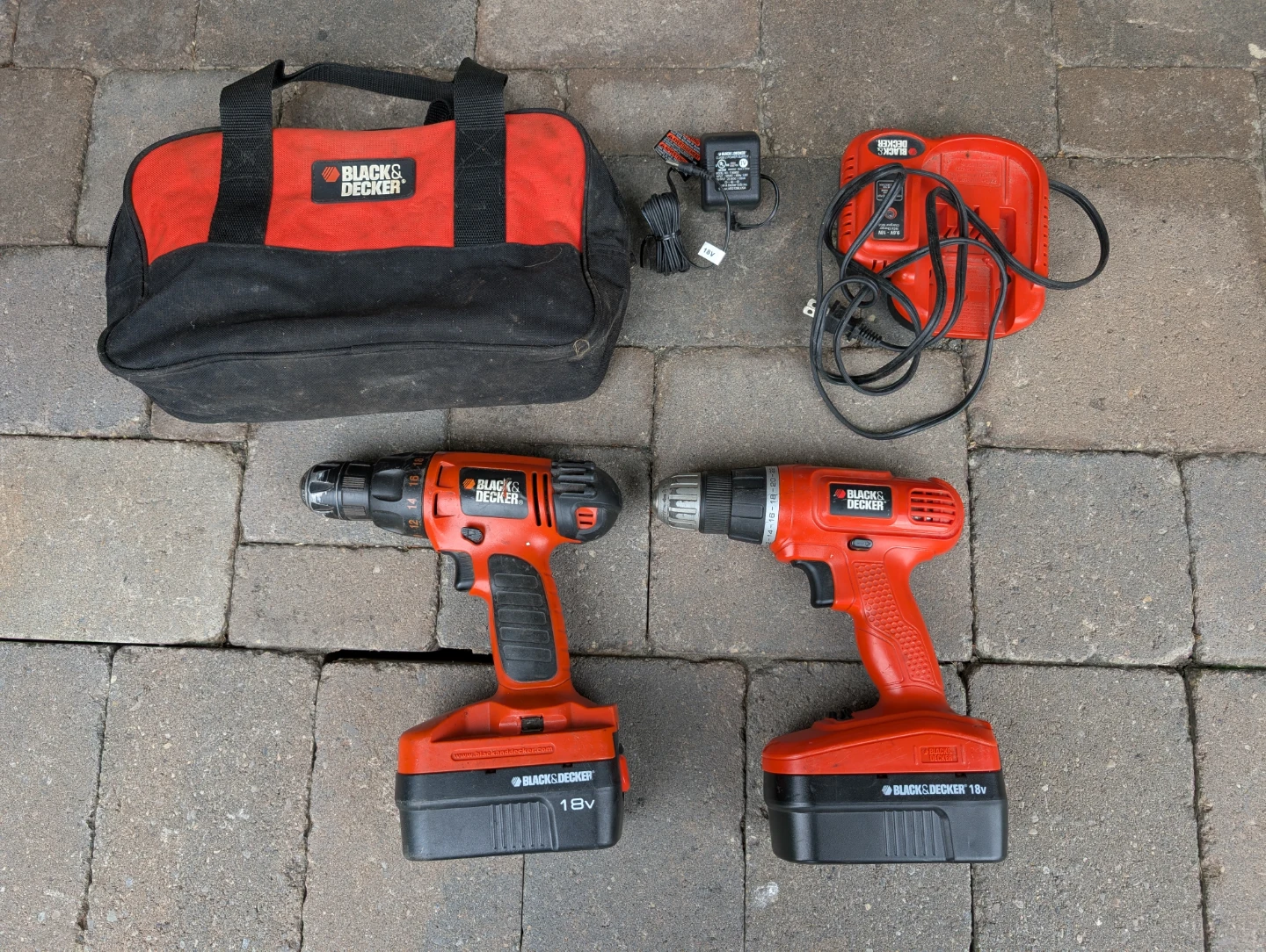 Black & Decker 18V Cordless Drill Set with Bag