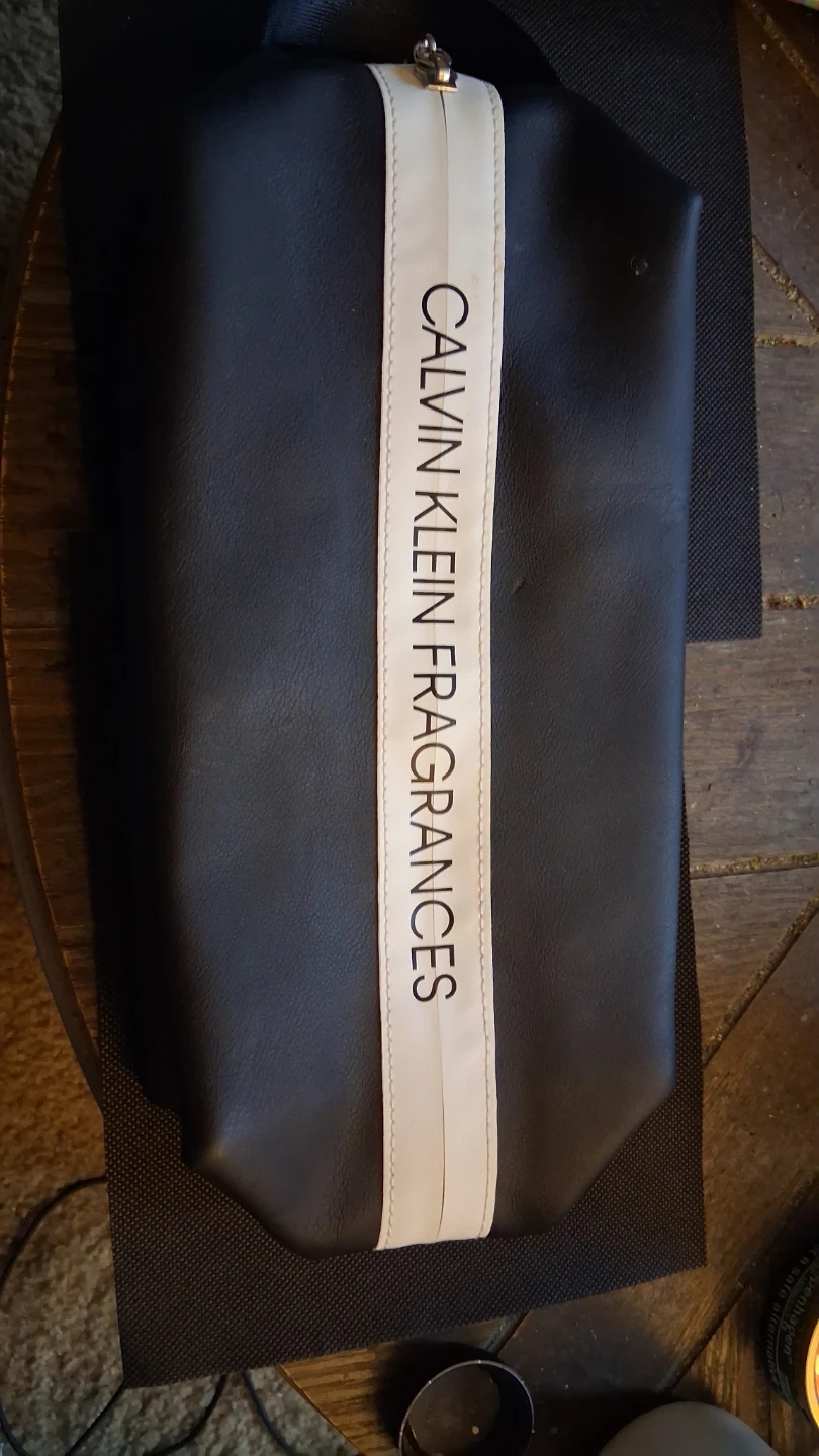 Calvin Klein Fragrances Black Pouch - photo 2