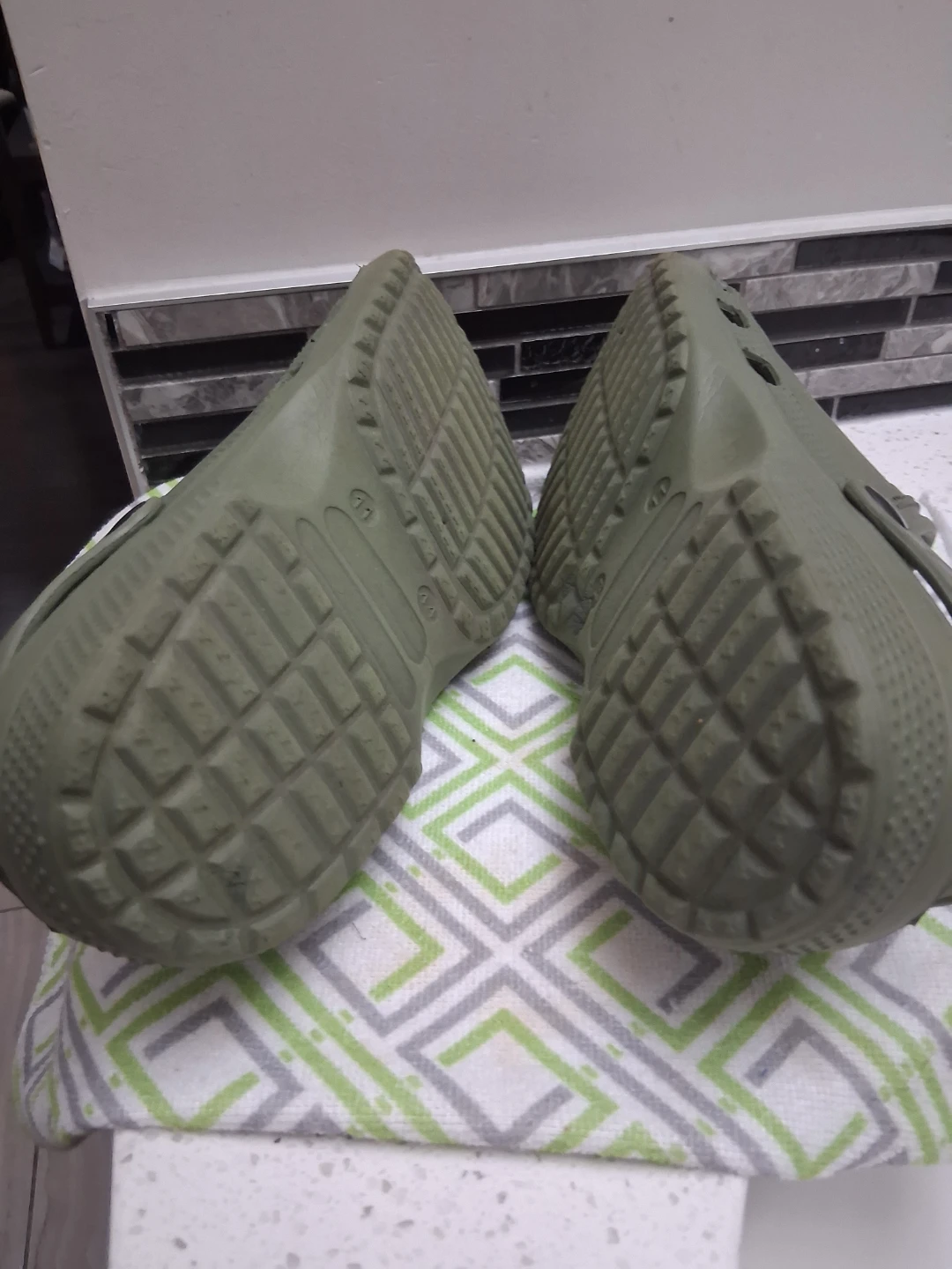 Olive Green Clog SHOES SIZE 11 - photo 5