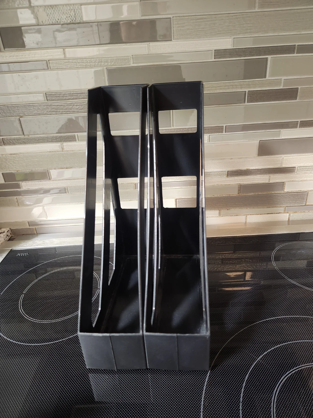 Set of 2 Black Magazine Holders - photo 2