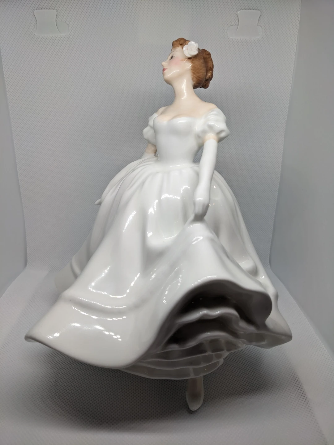 Royal Doulton "Nancy" Vintage Figure - photo 2