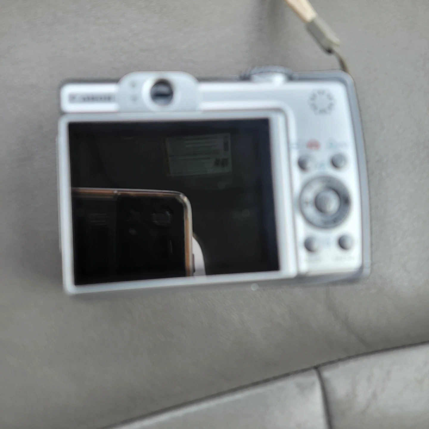Canon PowerShot A560 Digital Camera - photo 2