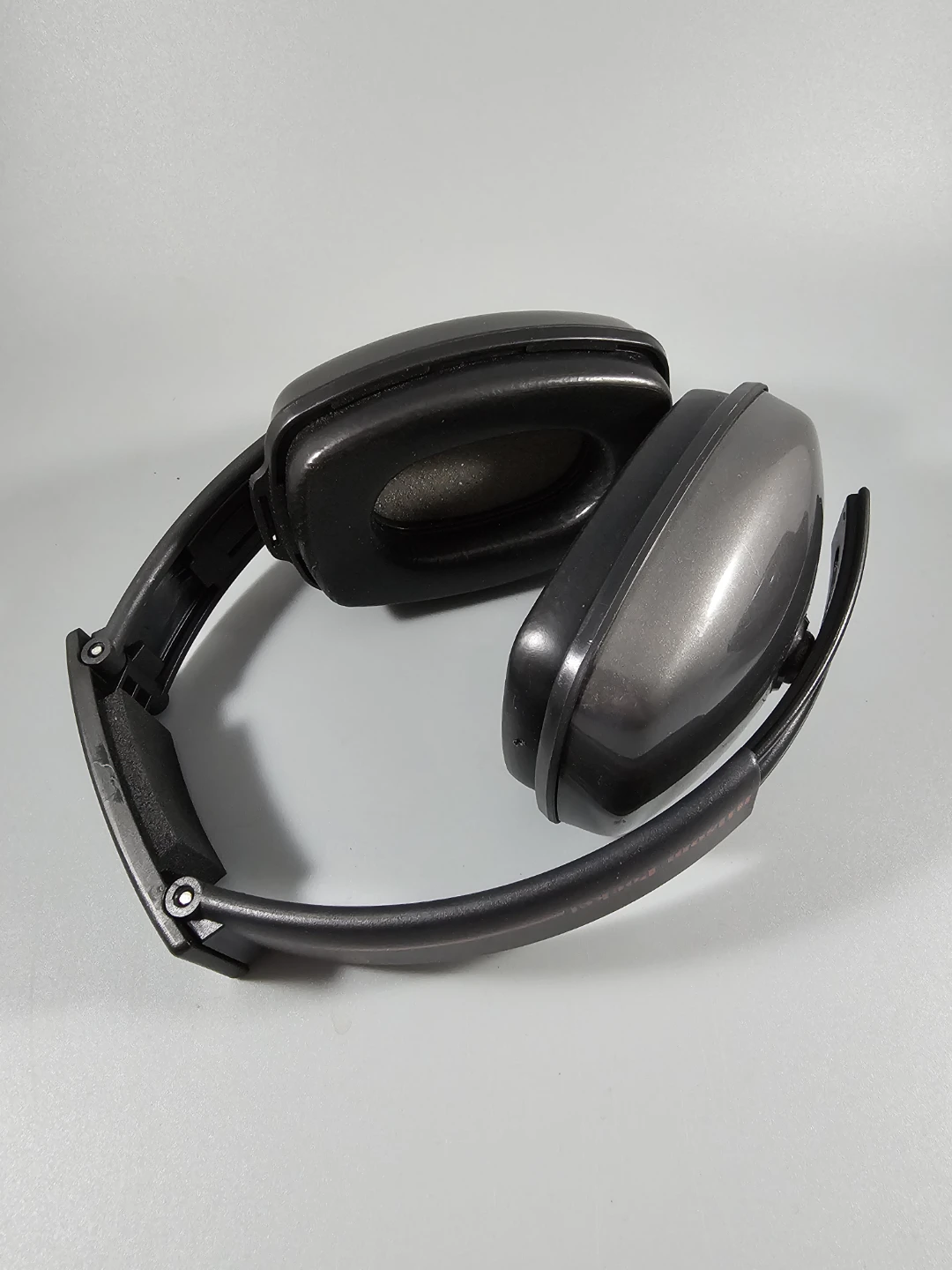 Pair of Bilsom Pocket Shooting Earmuffs Barely Used ⚽ - photo 4