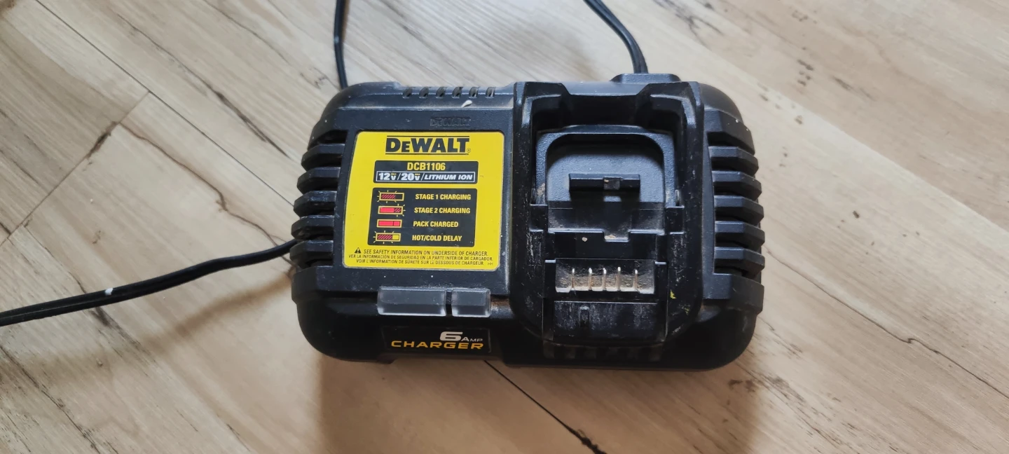 DEWALT Battery + Charger - photo 3