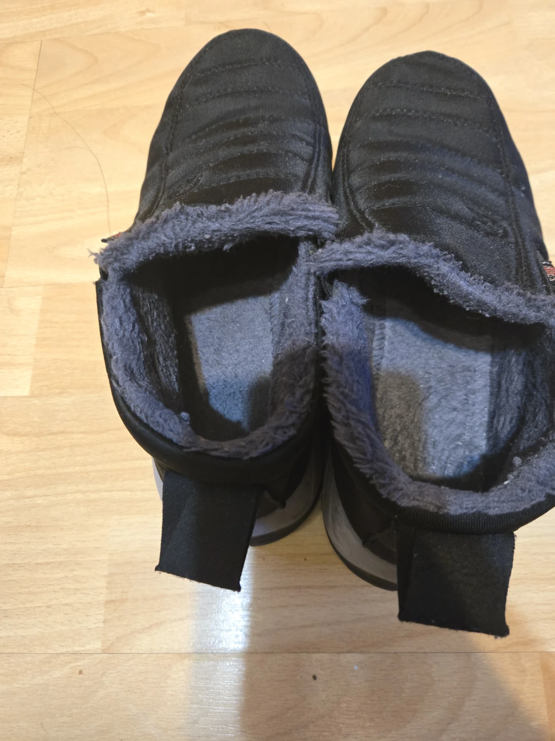 Black Fur Lined Slip-On Shoes ⚽ - photo 3