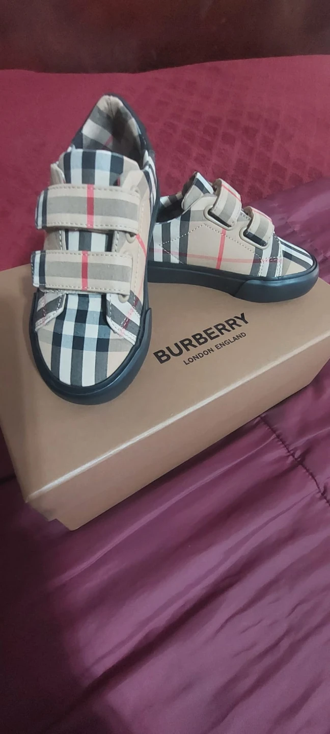 Burberry Kids Check Sneakers Size 26⚽