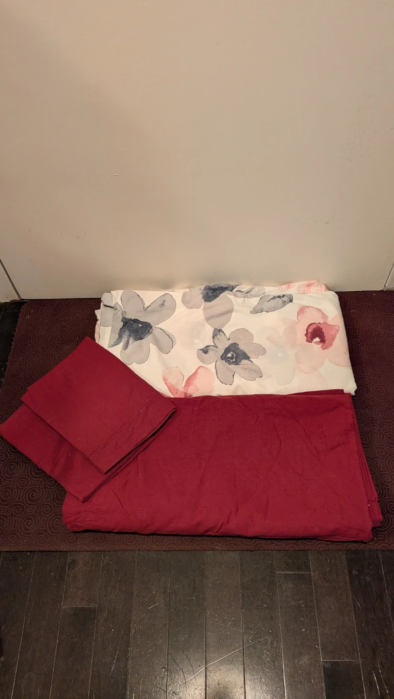 4 Queen Duvet Covers, 7 Pillow Shans-Mix n Match - photo 2