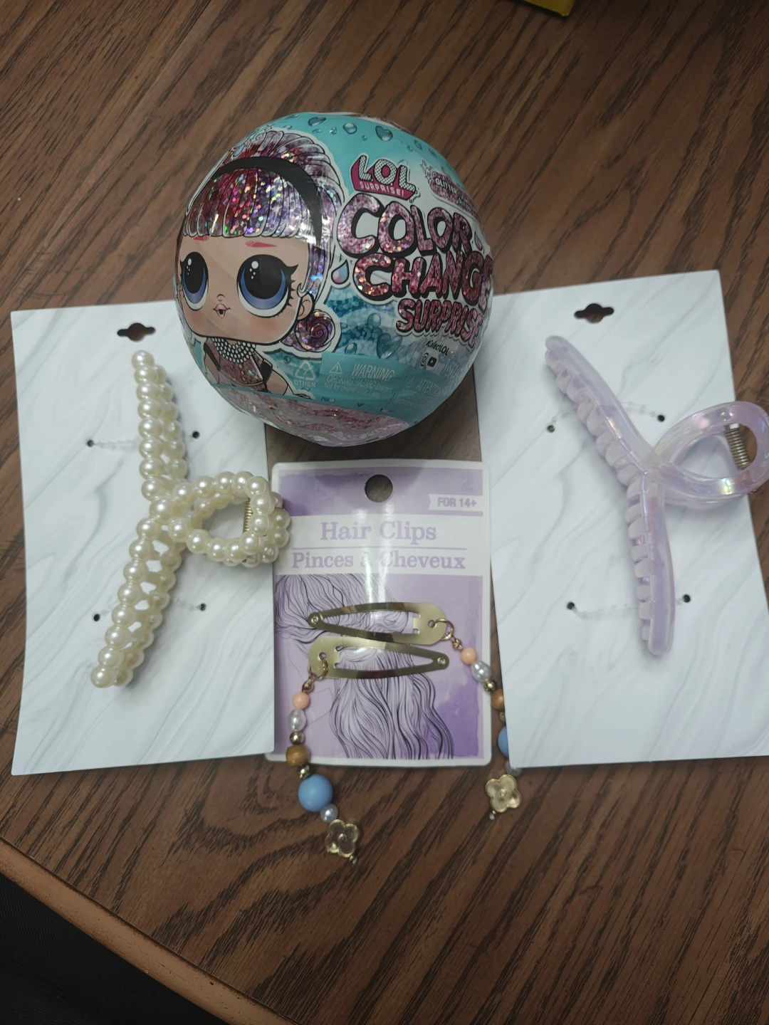 LOL Surprise Color Change Surprise Toy & Hair Clips Set