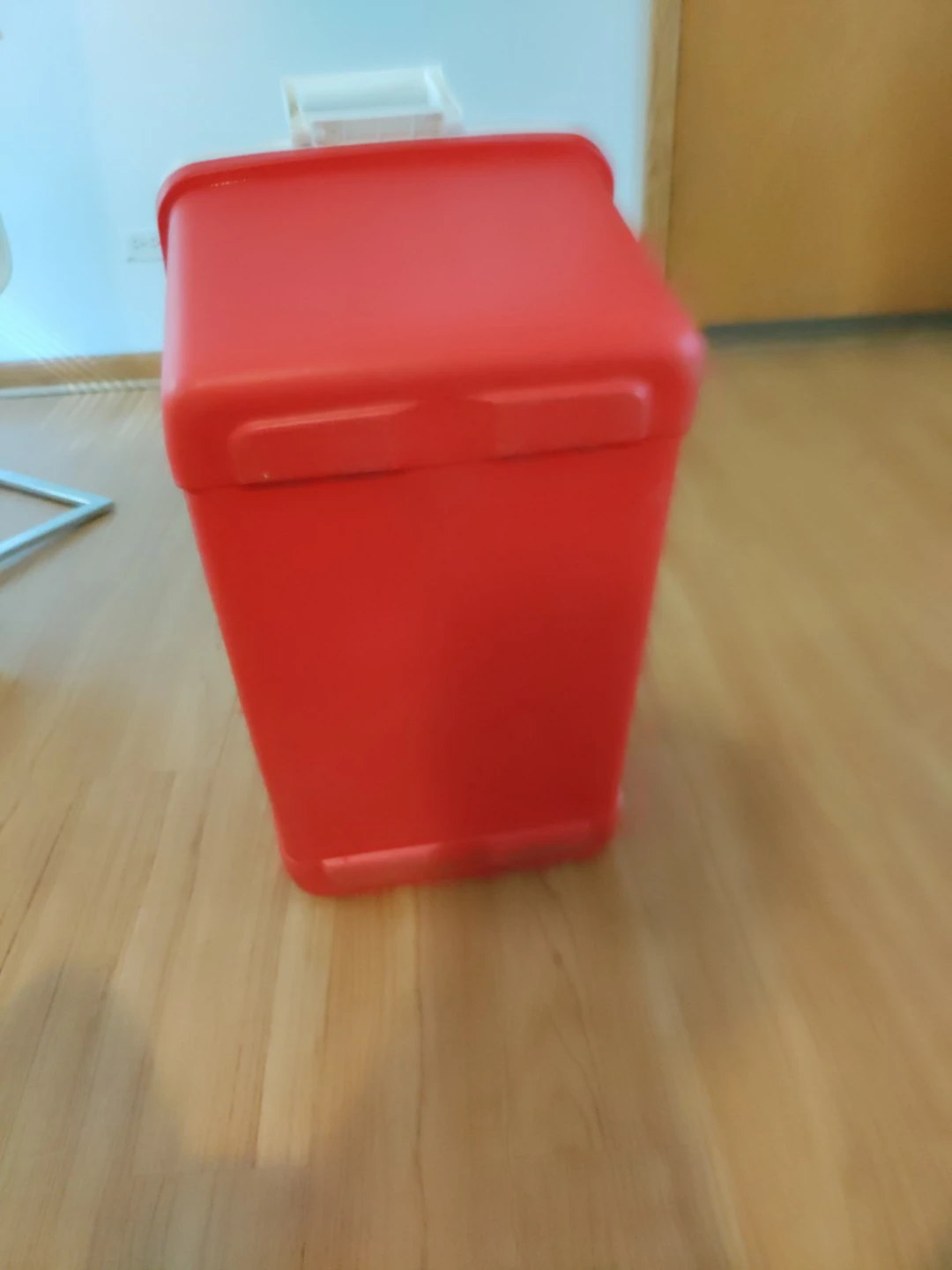 Igloo Red Cooler with White Lid - photo 4