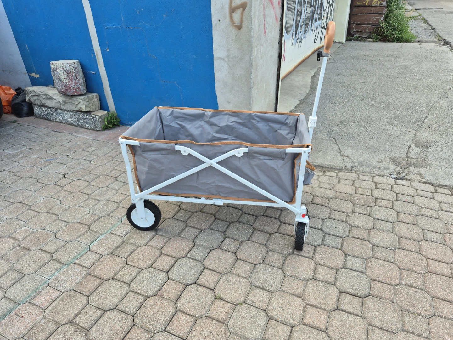 Outbound Folding Wagon