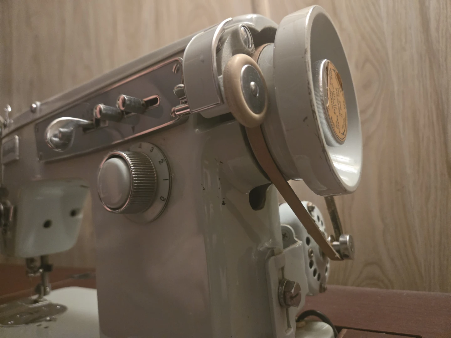 Woodward's Vintage Sewing Machine - photo 4