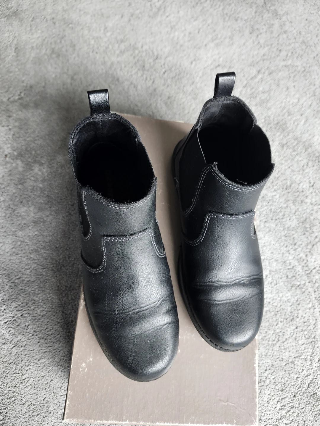Old Navy Black Chelsea Boots Size 4Y