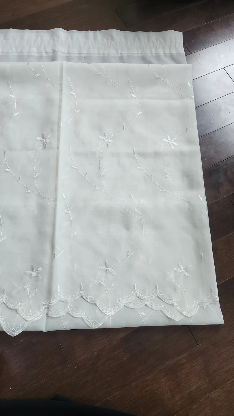 Set of 4 Embroidered White Sheer Curtains – Scalloped Edge