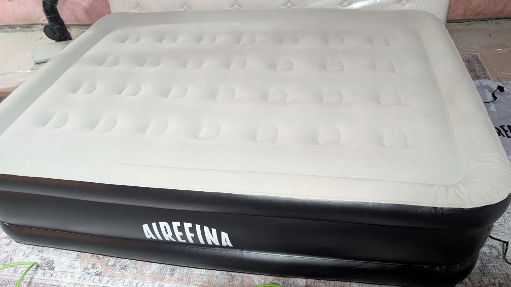 Airefina Air Mattress with Built-in Pump - photo 4