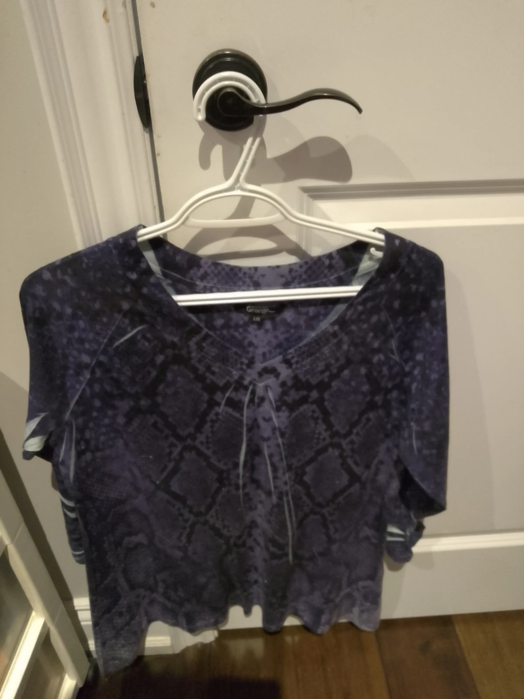 Snake Print Top  ⚽