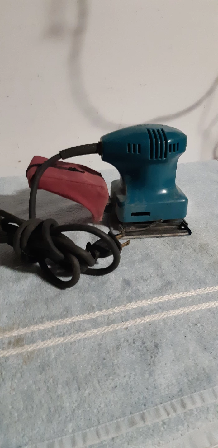 Makita Finishing Sander BO4552 - photo 2