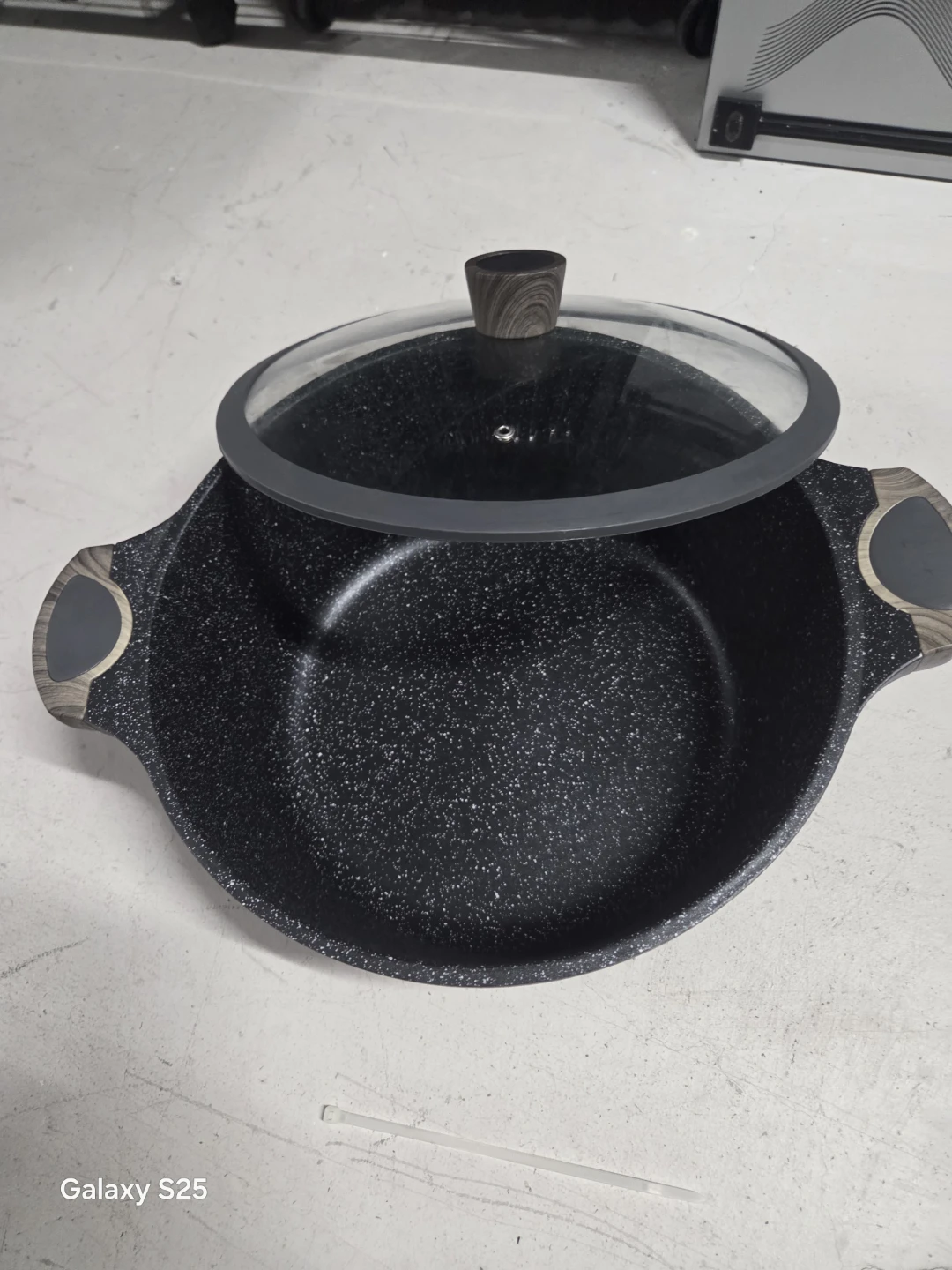 Black Speckled Pot with Glass Lid