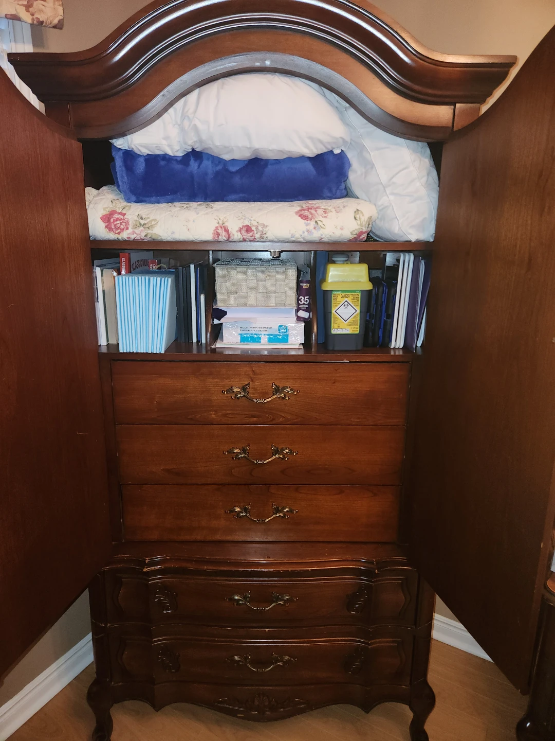 French Provincial Fruitwood Set - photo 2