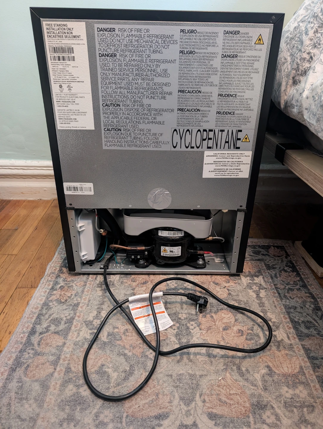 Frigidaire Wine Cooler Refrigerator - photo 5