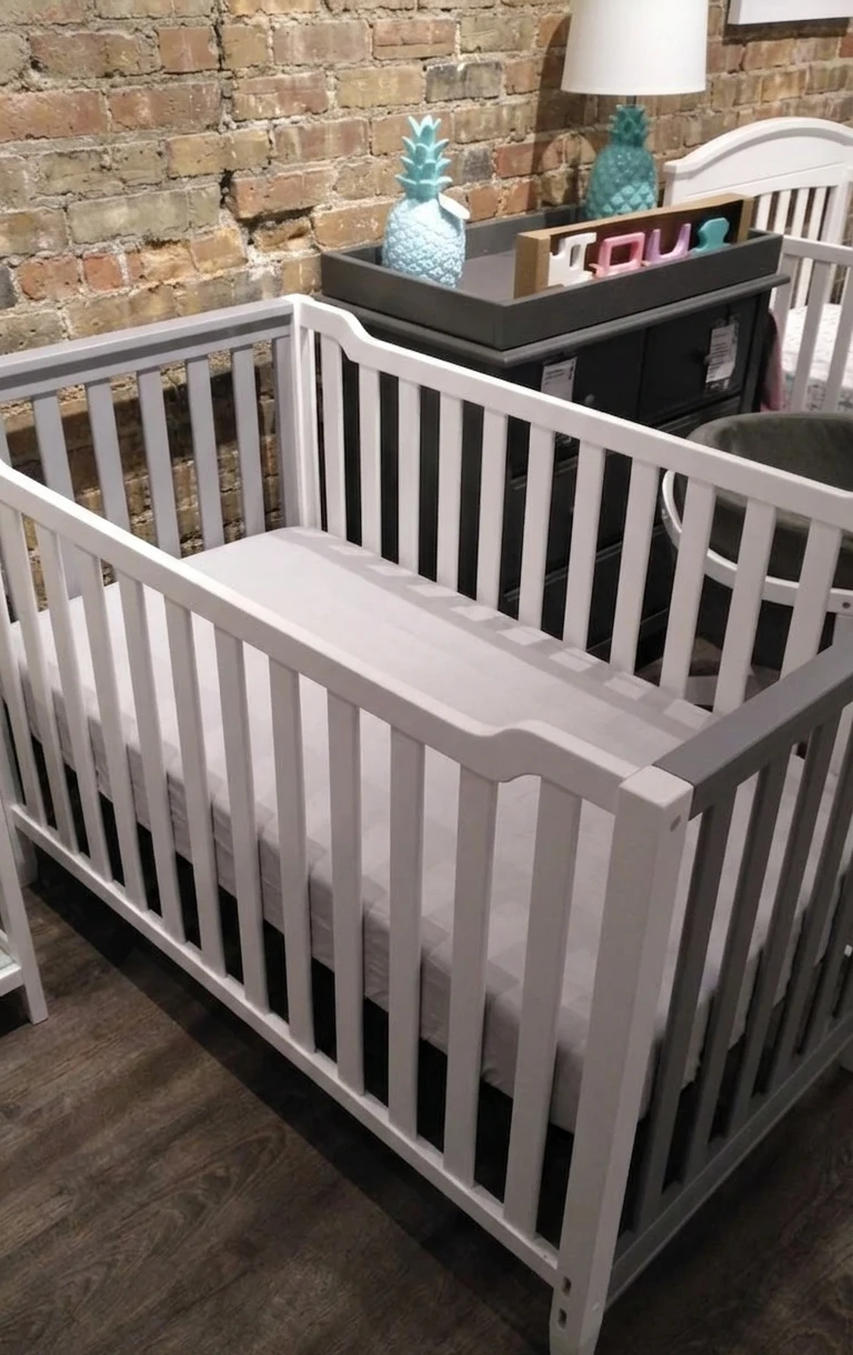 Convertible Crib & Kidicomfort Organic Cotton Mattress