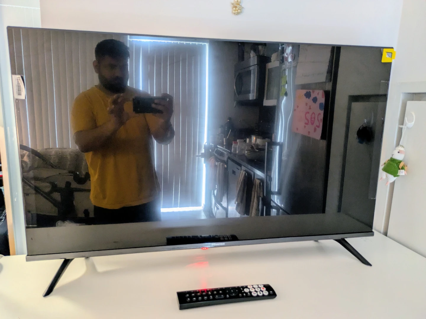 Hisense 40" Smart TV A4 Series - photo 2