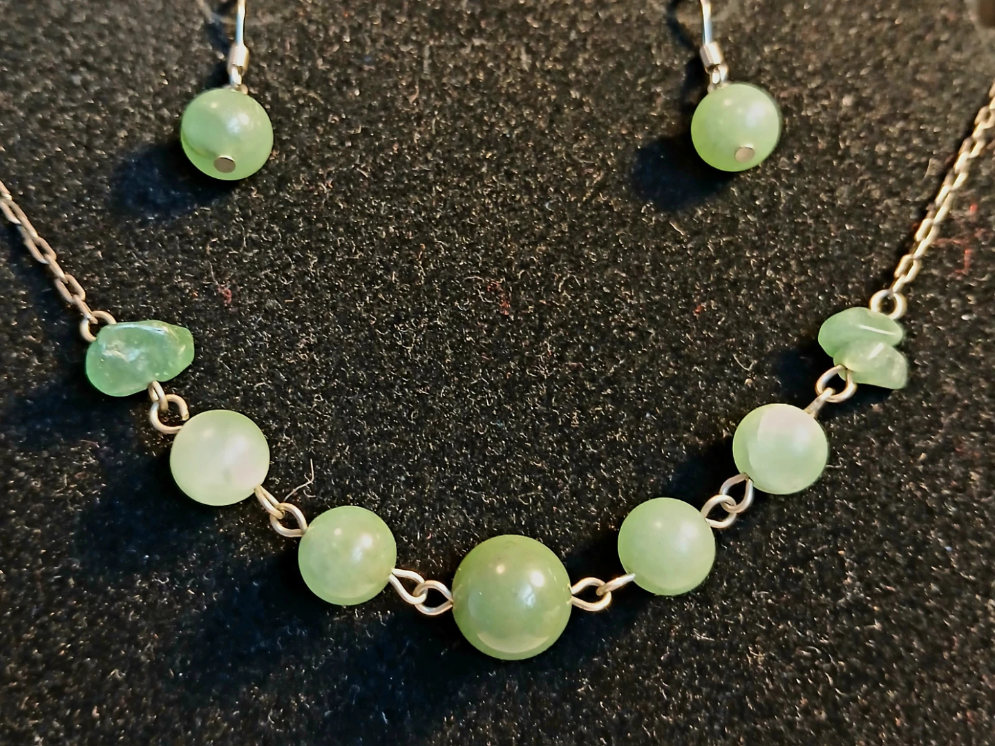 Jade Beaded Necklace and Earrings Set - photo 4